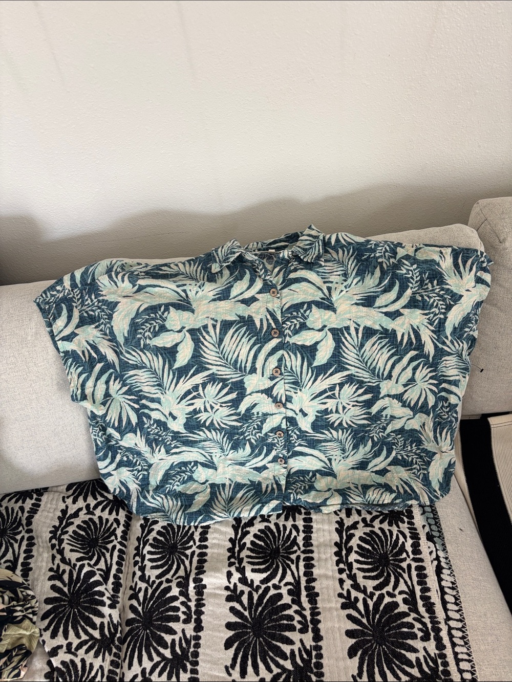 Rip Curl Tropical Leaf Button-Front Top in Teal and Cream